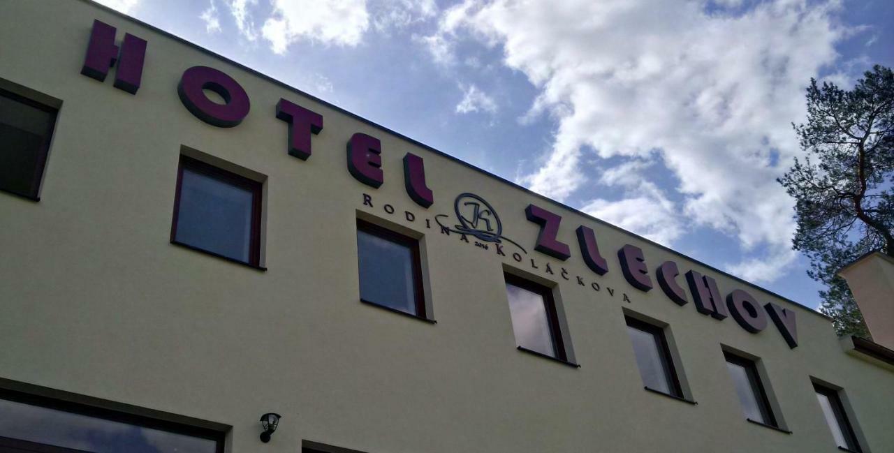 Hotel Zlechov Plumlov Exterior photo